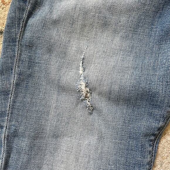 Lucky Brand 4/27 Lolita Crop Jeans | Mid Rise, Light Wash, Distressed Slim Fit - Picture 10 of 10